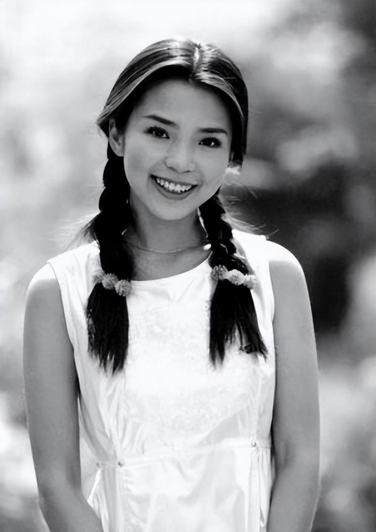 事实证明央视一姐朱迅的离开这是整个主持界的一大损失