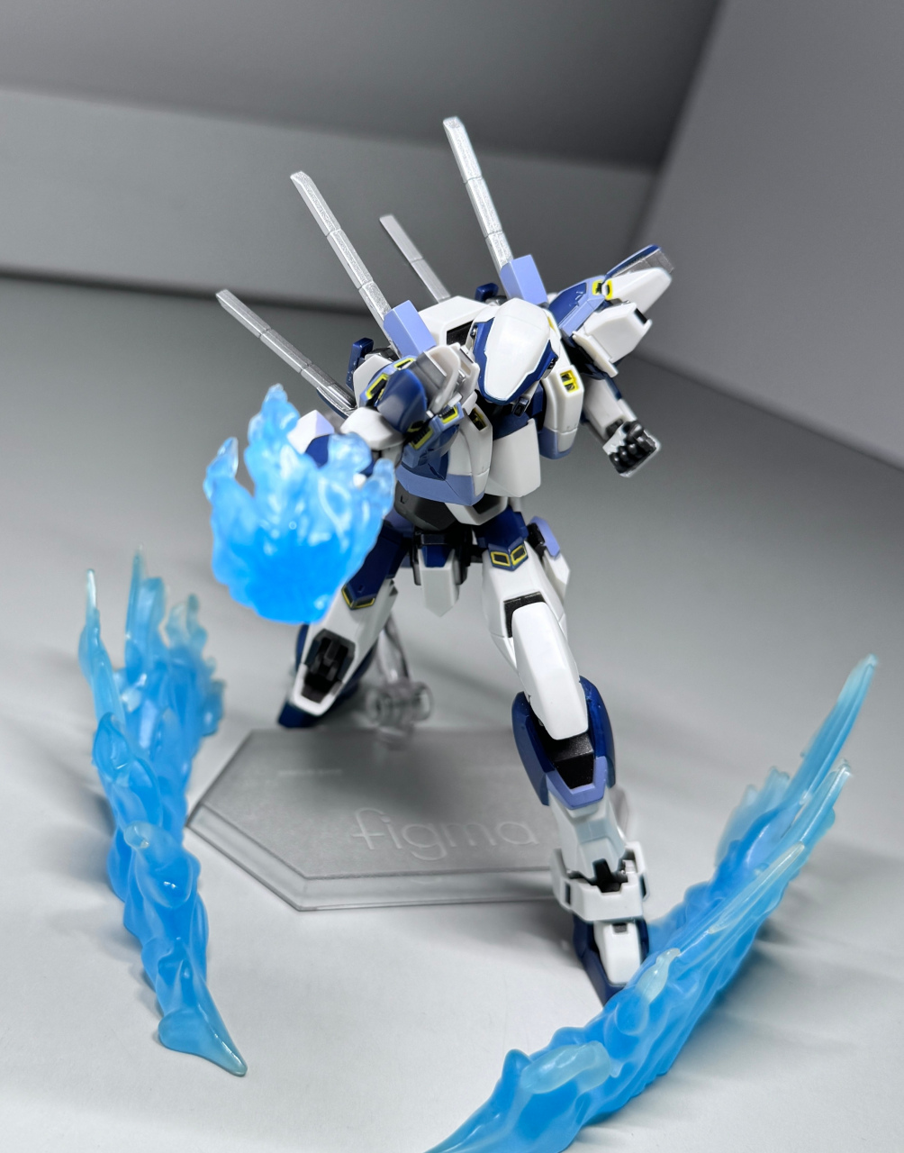 模型欣赏:全金属狂潮 arx-7强弩,该机是秘银首架拥有搭载λ-driver并