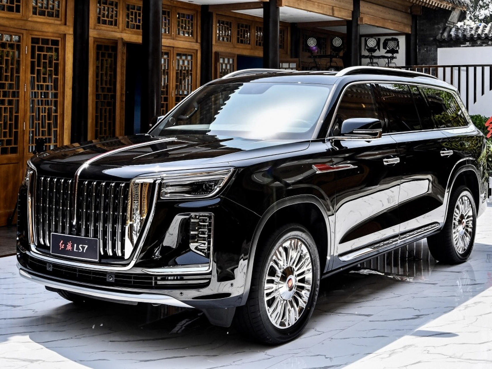 红旗ls7,把大型suv的豪华感做到了极致,国产汽车的骄傲!