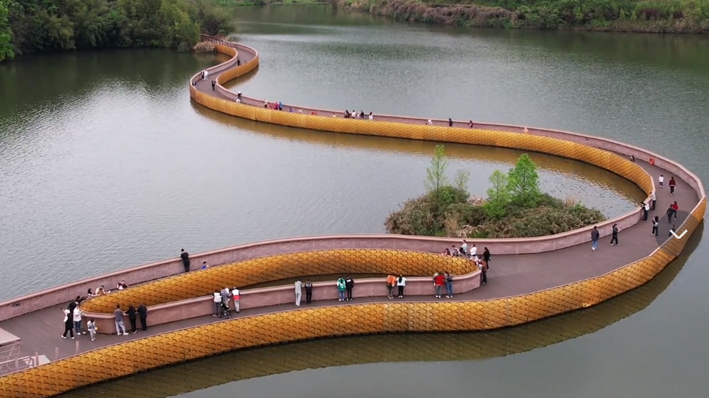 玄天湖如诗如画的美景,金龙浮桥与健身步道等你来探秘.