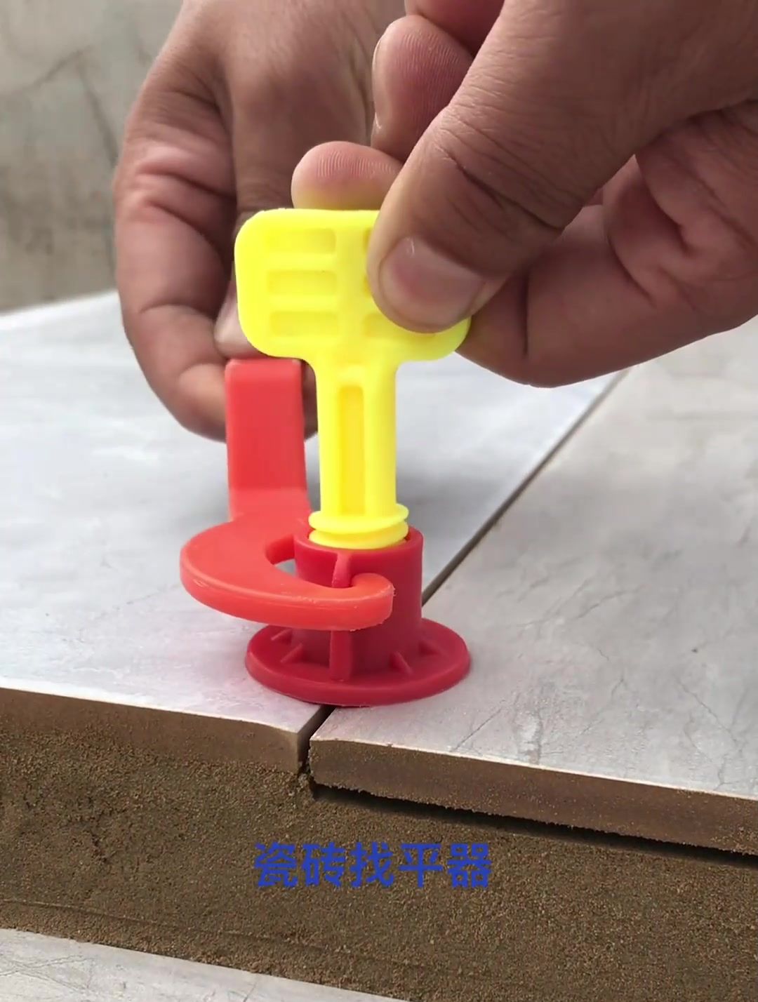 瓷砖找平器操作方法,这个贴砖会造成空鼓吗