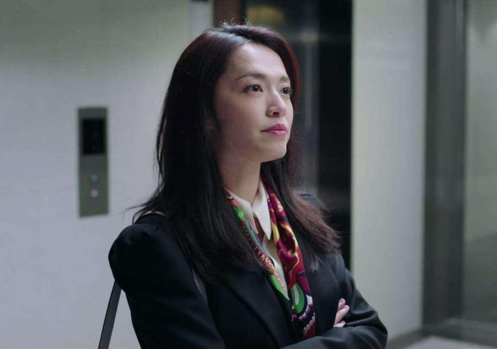 自从靠着"郭芙蓉"大火后,姚晨就没有什么立得住的作品了.