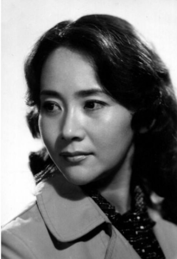 央视主持人顾永菲曾吞300颗安眠药自杀抢救7天7夜如今怎样