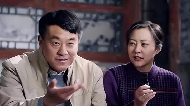 演员何冰结婚几十年0绯闻竟然是因为他的妻子