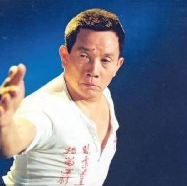 回顾八大香港功夫明星徒弟现状唏嘘有人英年早逝有人无戏可拍