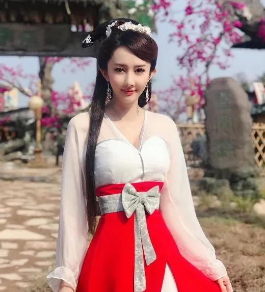 从2015年到2020年,文梦洋这五年出演的作品总数,没有2014年这一年多.