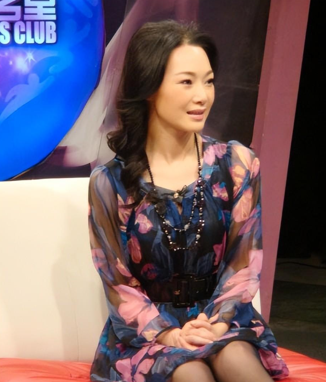 在登上春晚的第二年,吕薇开始了自己一生中刻苦难忘的一段感情.