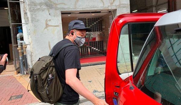 乔振宇乔振宇是《烽火佳人》中的男二号,人气却远胜于男一号陈键锋.