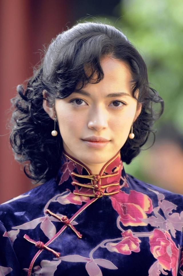 自从靠着"郭芙蓉"大火后,姚晨就没有什么立得住的作品了.