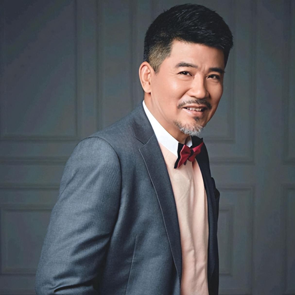 回顾:《新警察故事》,才发现电影中12位配角个个来头不小