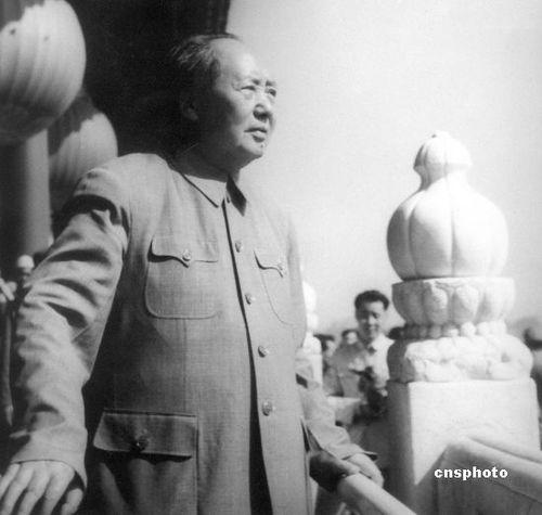 1950年志愿军缴获3000条毛毯政委王直下令剪碎所有战士都要有