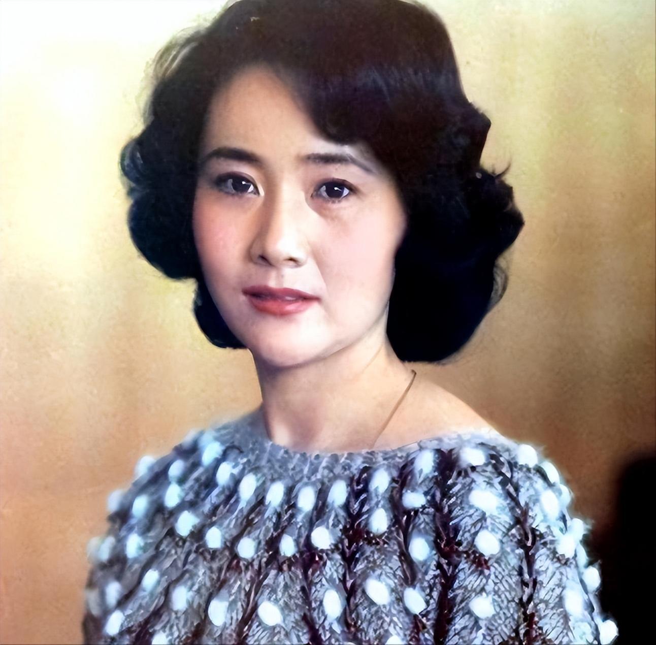 央视主持人顾永菲曾吞300颗安眠药自杀抢救7天7夜如今怎样