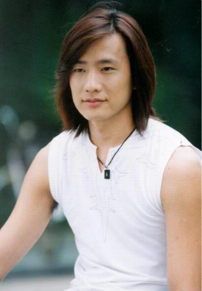 红苹果乐园播出21年男主演全员颜值崩盘女主演还个个坚挺