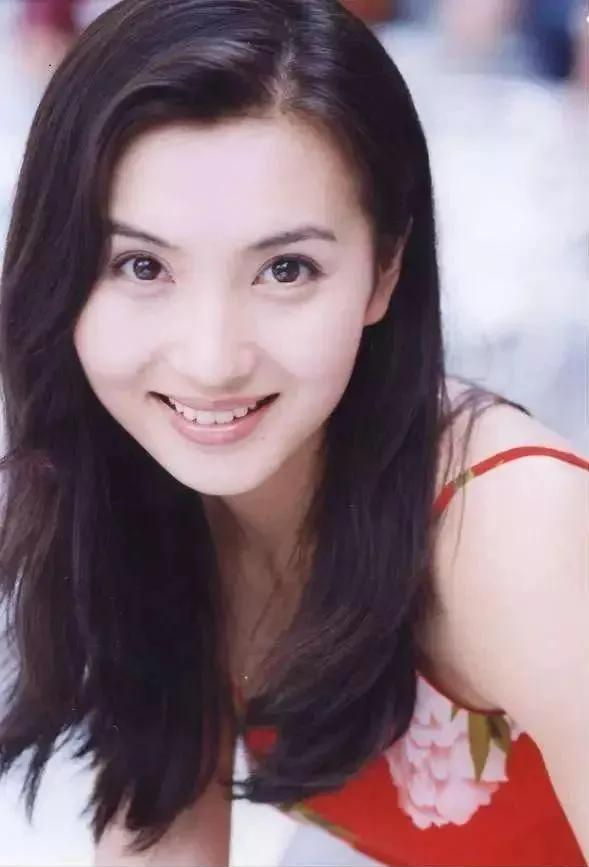 回顾天生狐狸眼的7位女明星杨幂风情万种倪妮一笑百媚生