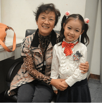 回顾便衣警察女配嫁京圈大导演最美女主却破产无人娶