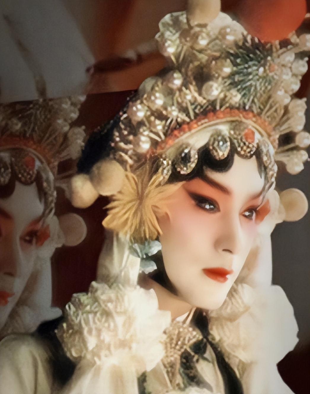 10位男扮女装的男明星有的比女人还要美这让女同胞情何以堪