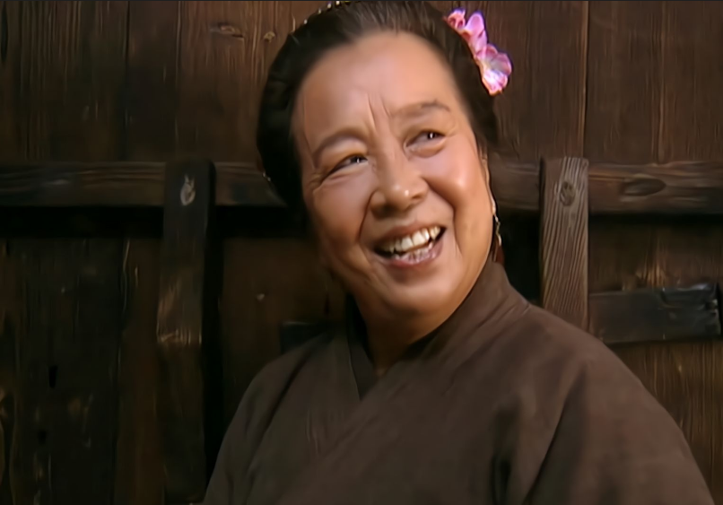 回顾水浒传17位女星现状6位消失3位已逝扈三娘越老越美