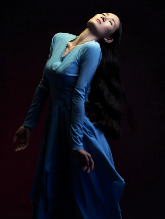 国家一级演员王小蒙离开赵本山10年35岁成舞蹈家享誉世界