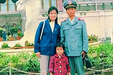 他被称不老男神妻子是著名歌手谭维维今40岁无儿女令人遗憾