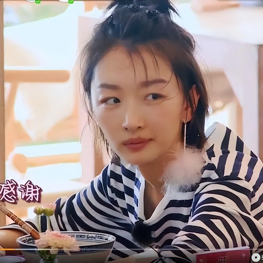 一定非"三金影后"小黄鸭——周冬雨莫属.