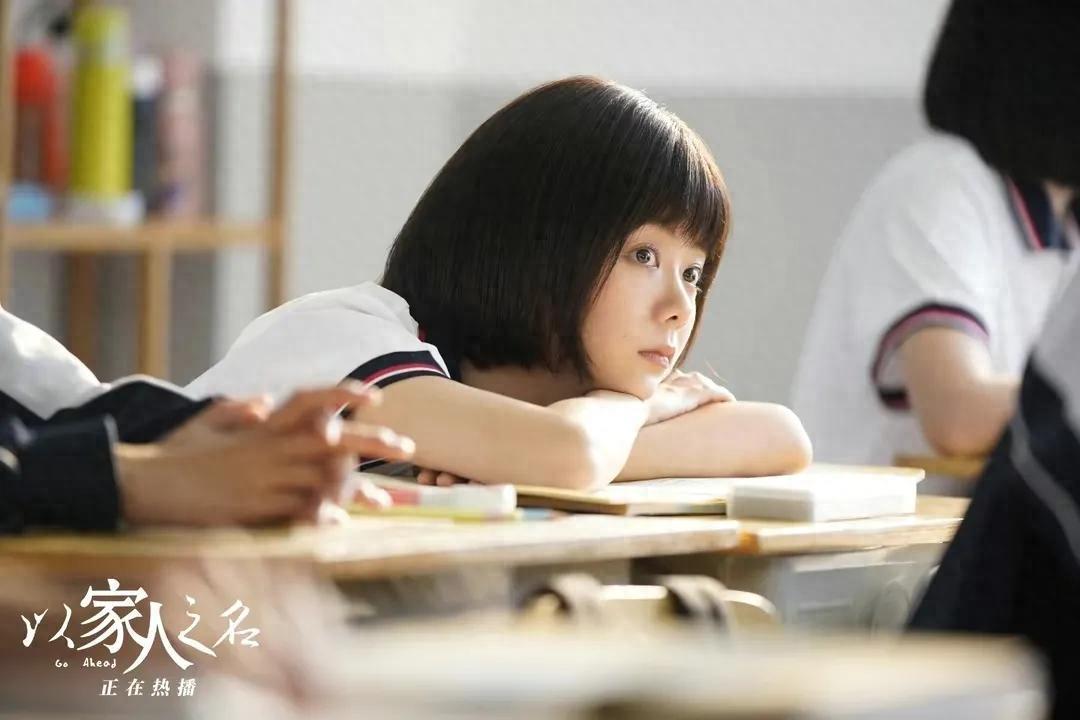 皮肤白皙,眼神灵动,笑容甜美,这些"冻龄女神"仿佛永葆青春,岁月在她们
