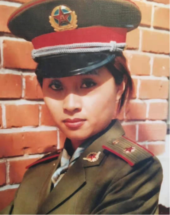 她曾5上春晚和潘长江范伟一同搭档丈夫去世后无奈淡出舞台