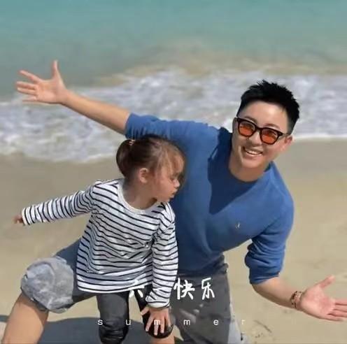 回顾美女花50万买精生子靠微商身家过亿想有人能继承财富