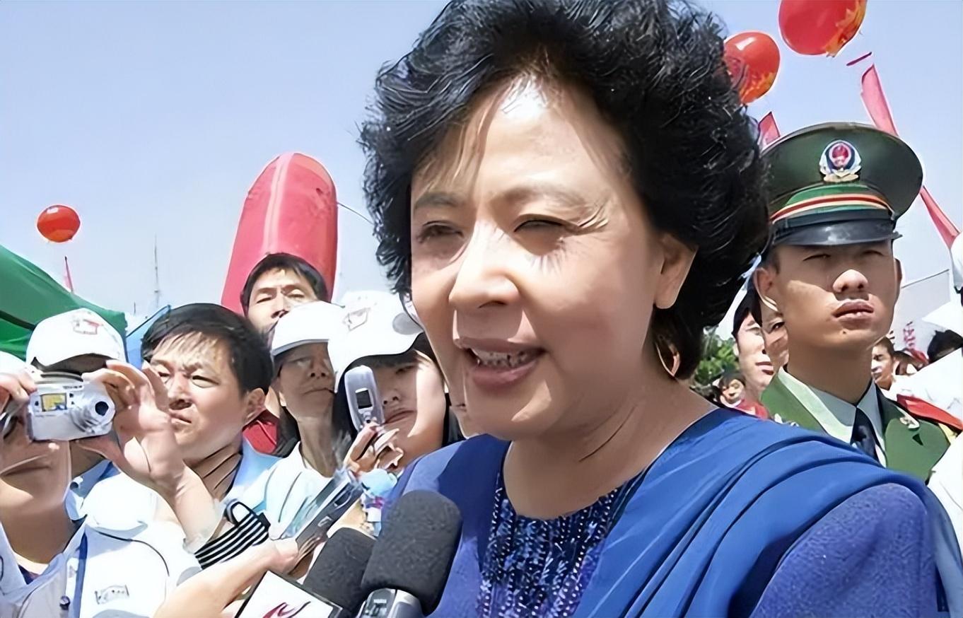 80年代最红主持人刘璐晚年患上精神疾病如今70岁的她过得怎样