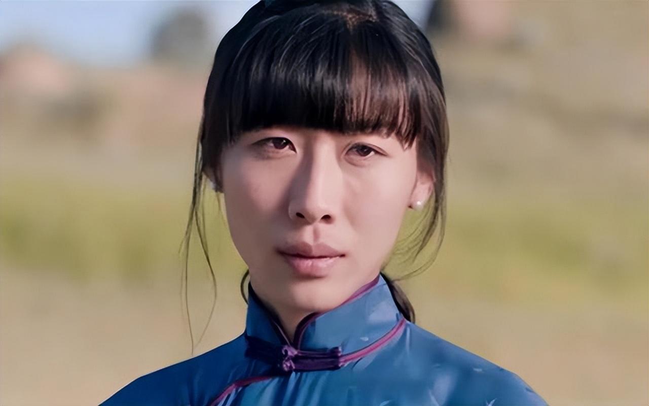 被说长了一张驴脸的任素汐