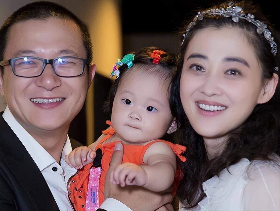 回顾父母爱情演员现状梅婷嫁穷小子德华40岁生子险难产