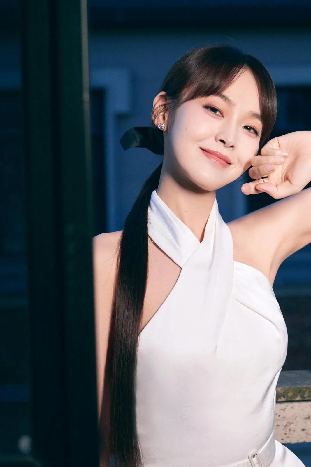 20岁演妇女34岁演学生两年接18部剧为母买房她苦尽甘来了