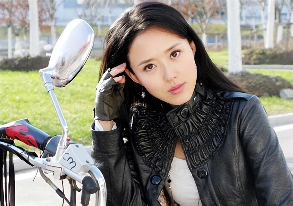 演员颜丹晨我这辈子最幸福的事情就是嫁给了小4岁的丈夫