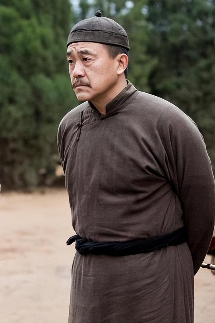 演员何冰结婚几十年0绯闻竟然是因为他的妻子