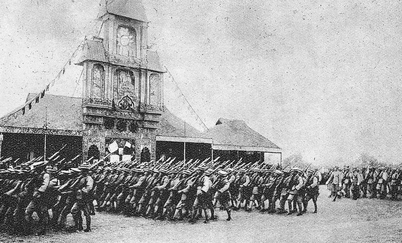 1949年刘伯承劝杨森缴械投诚杨森却放话拿三千根金条来了再说