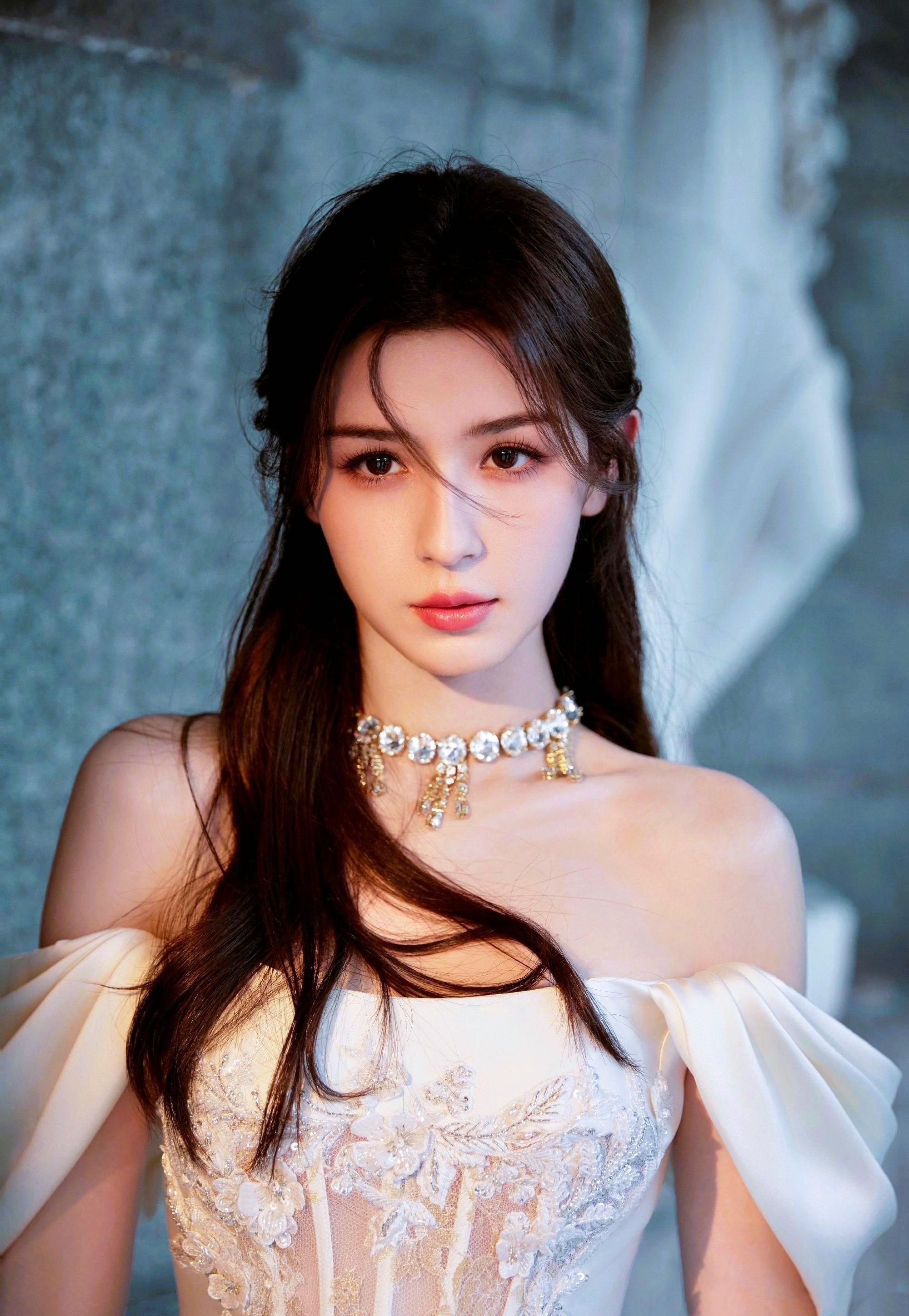 哈妮克孜节目自曝性价比高又敬业娱乐圈的下一个票房奇迹是她