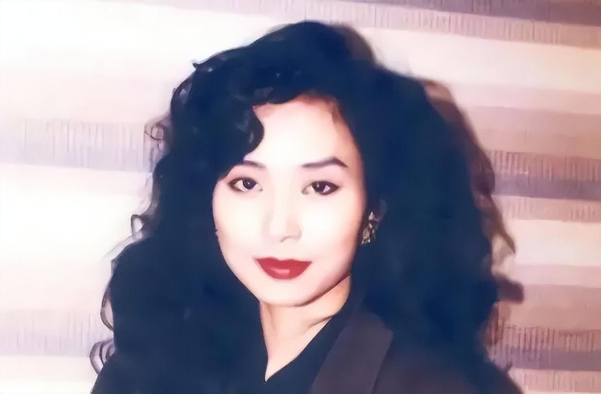 邝美云从贫民窟女孩到香港女富豪她说女人的贵人是自己