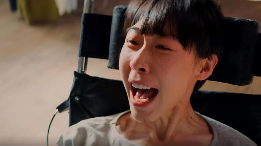 被说长了一张驴脸的任素汐