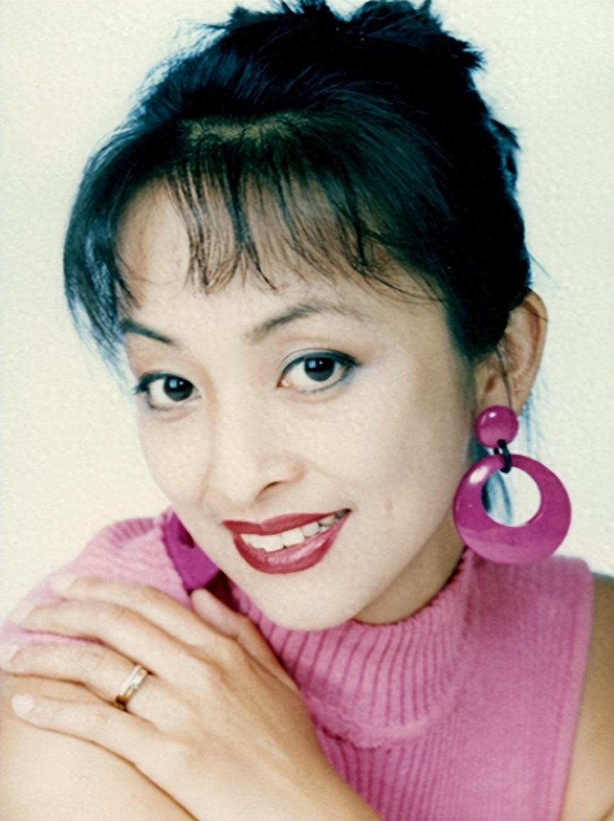 缘分就是这样巧妙,从小就被别人夸长得漂亮的李勤勤一直有个演员梦.