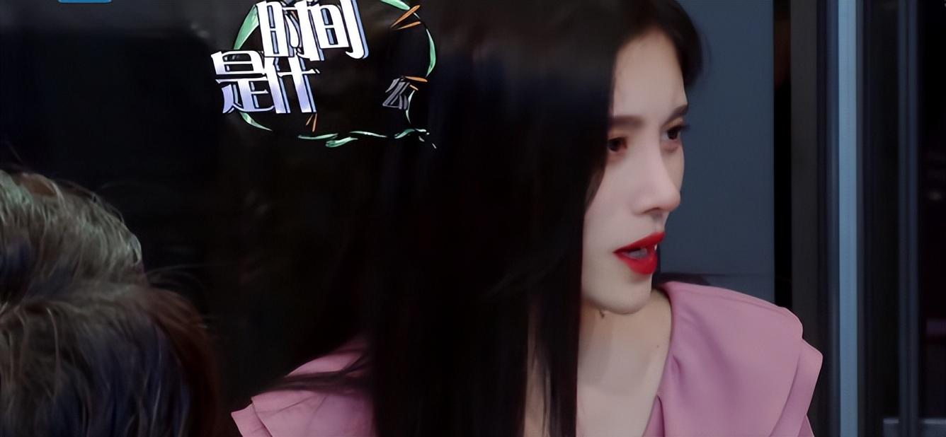 鞠婧祎