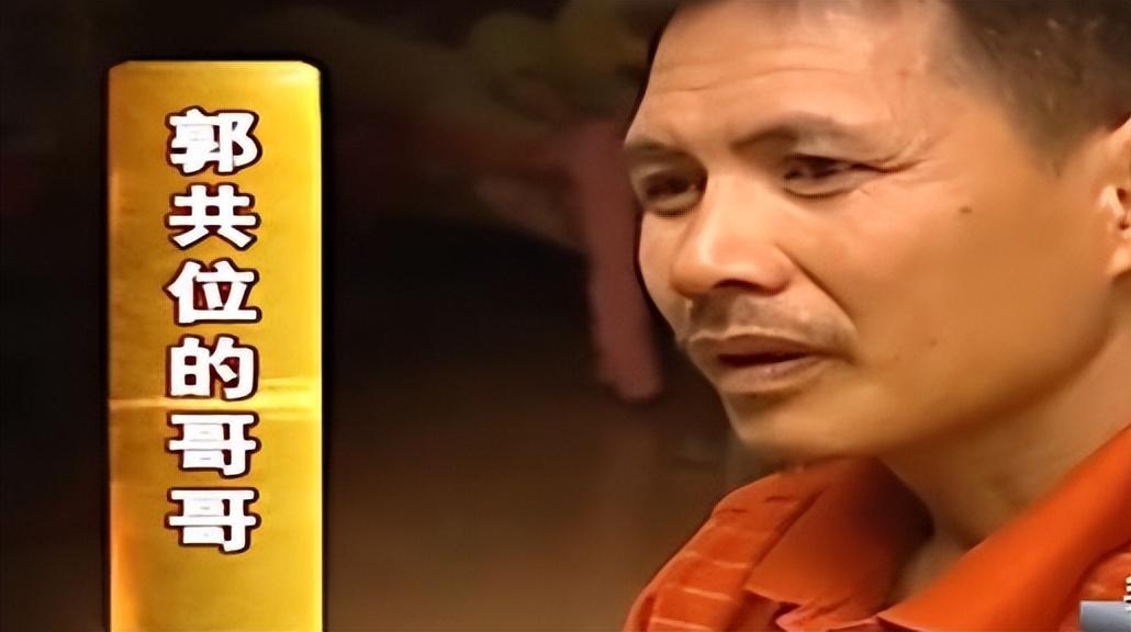 劝阻大家停手,并不是因为抓蛇有什么不对,而是这种蛇的名字是短尾蝮蛇