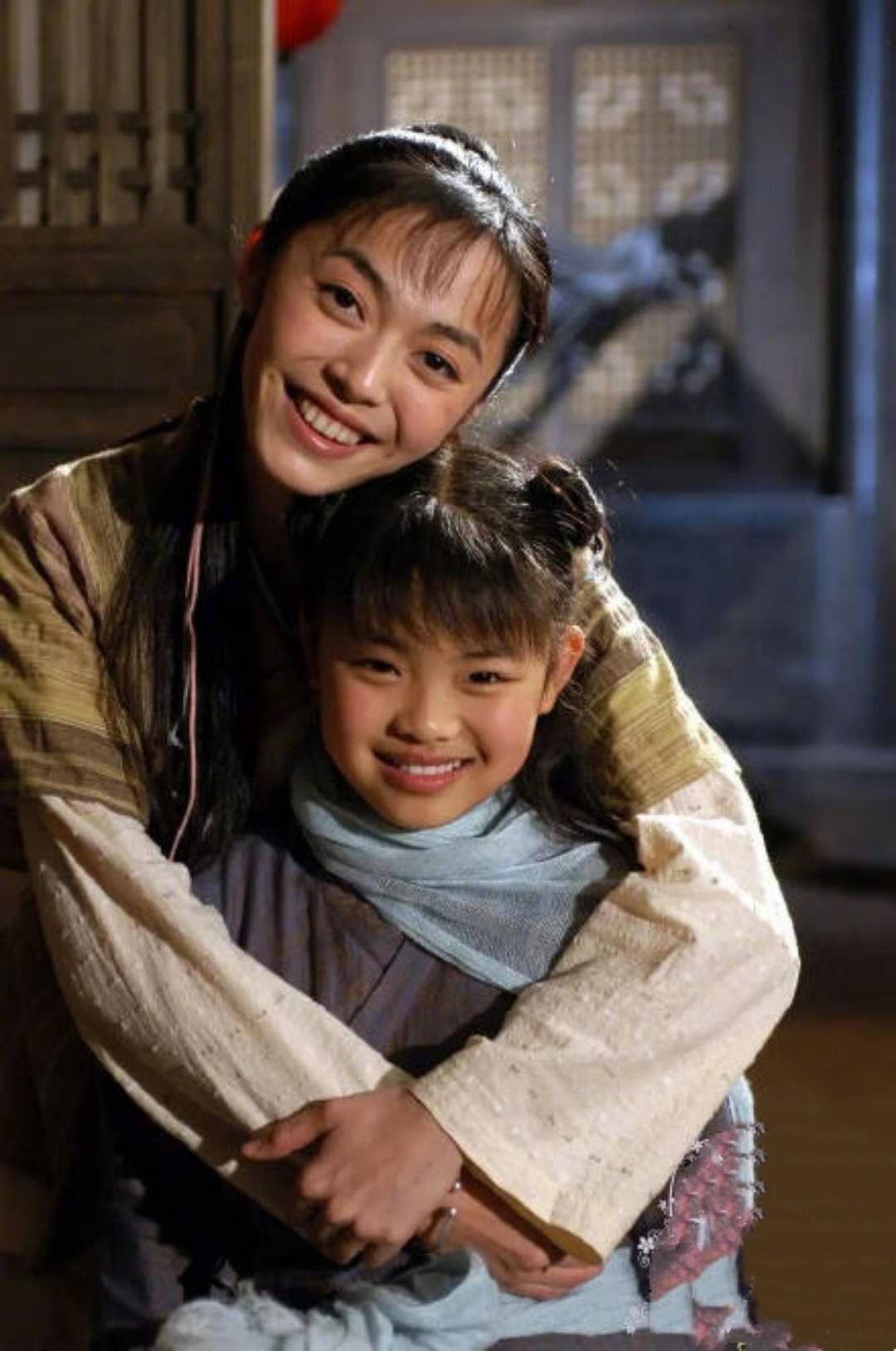 王莎莎靠莫小贝走红被嫌丑长大后即便演小配角也不整容