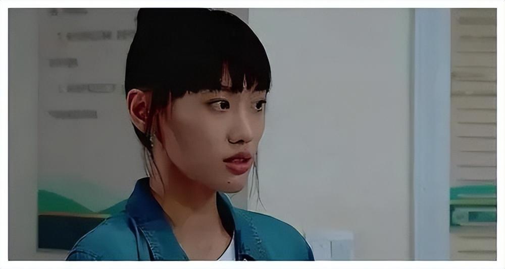 闫妮无下线推女儿出圈揠苗助长揭开了星二代身上的遮羞布