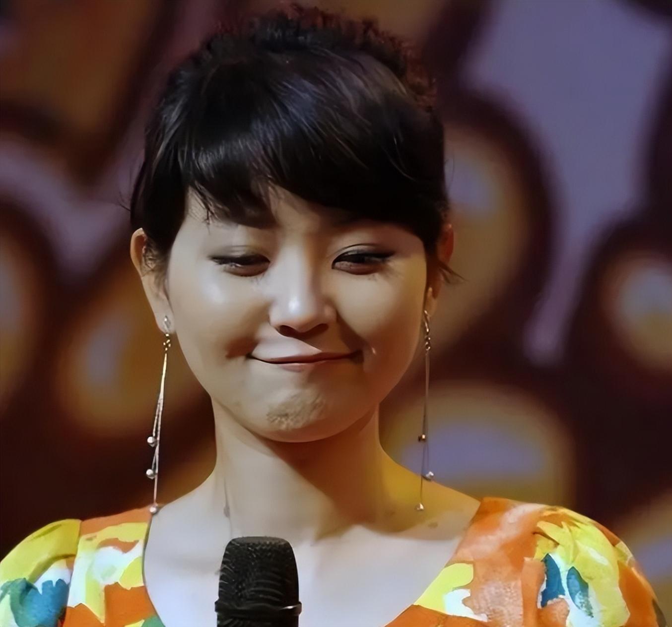 方琼和丈夫杨杨之间有8岁的年龄差,但这并没有影响两人之间的感情.