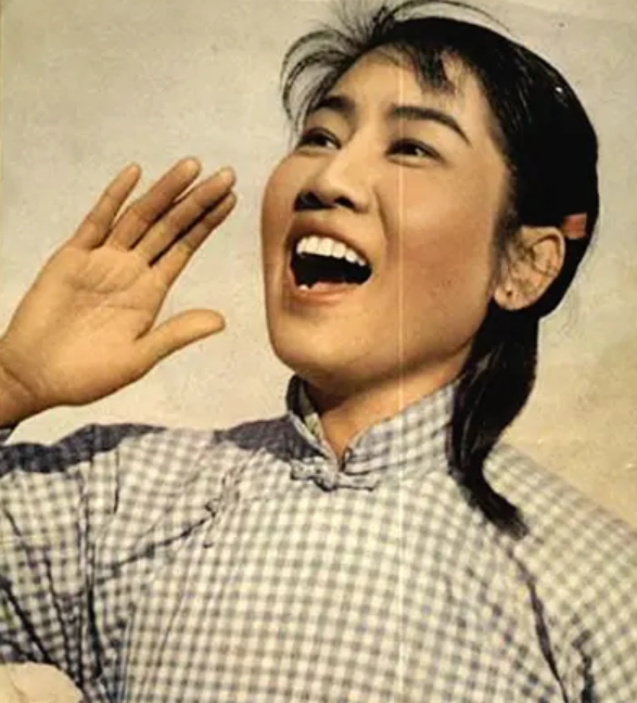 回顾老电影南征北战中20位主演都已去世最小仅49岁