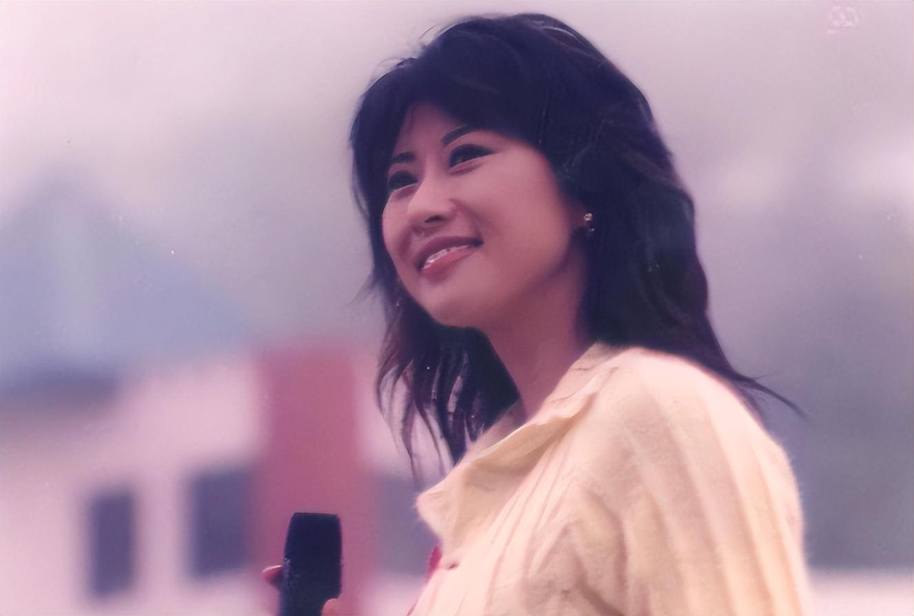 叶倩文嫁给大14岁的林子祥结婚28年无儿无女61岁已经白头