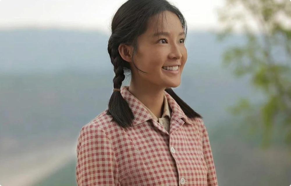 明星烤瓷牙有多可怕有的亮得发蓝有的嘴包不住牙辣眼睛