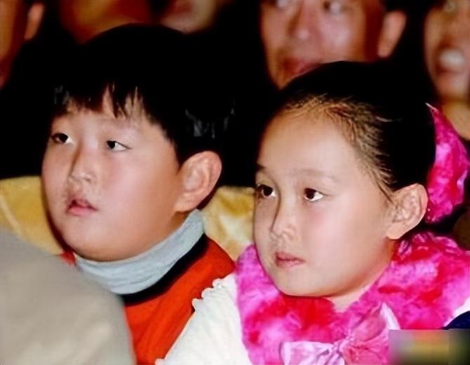 大家比较熟悉的是,赵一涵和赵一楠这对双胞胎的名字.