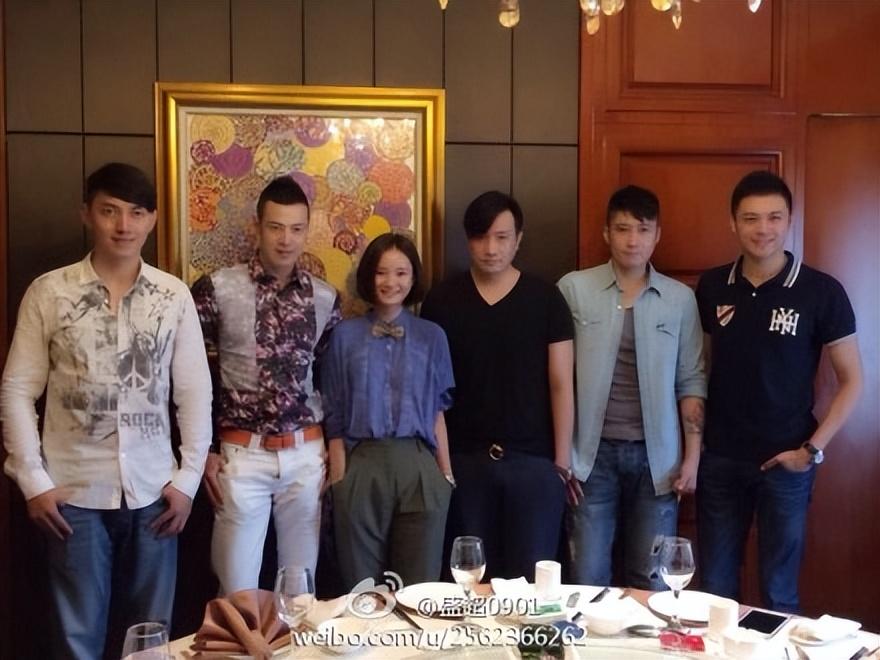 红苹果乐园播出21年男主演全员颜值崩盘女主演还个个坚挺