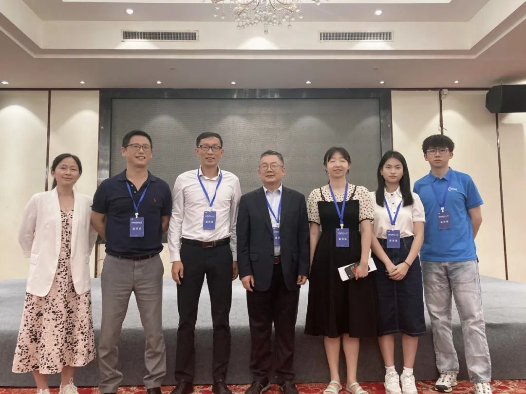 汕头大学学子风采谢沂志每个人的生命都是通向自我的征途
