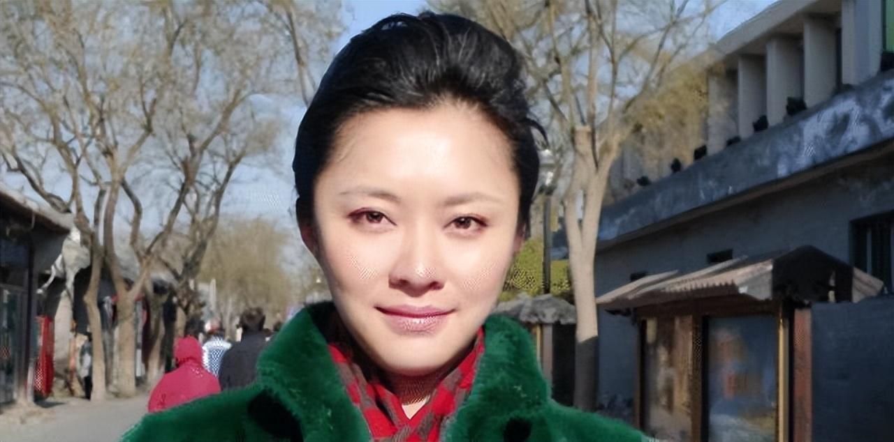 紫凝生长在一个文化气氛浓厚的家庭,他的父母在教育孩子方面很有一套.